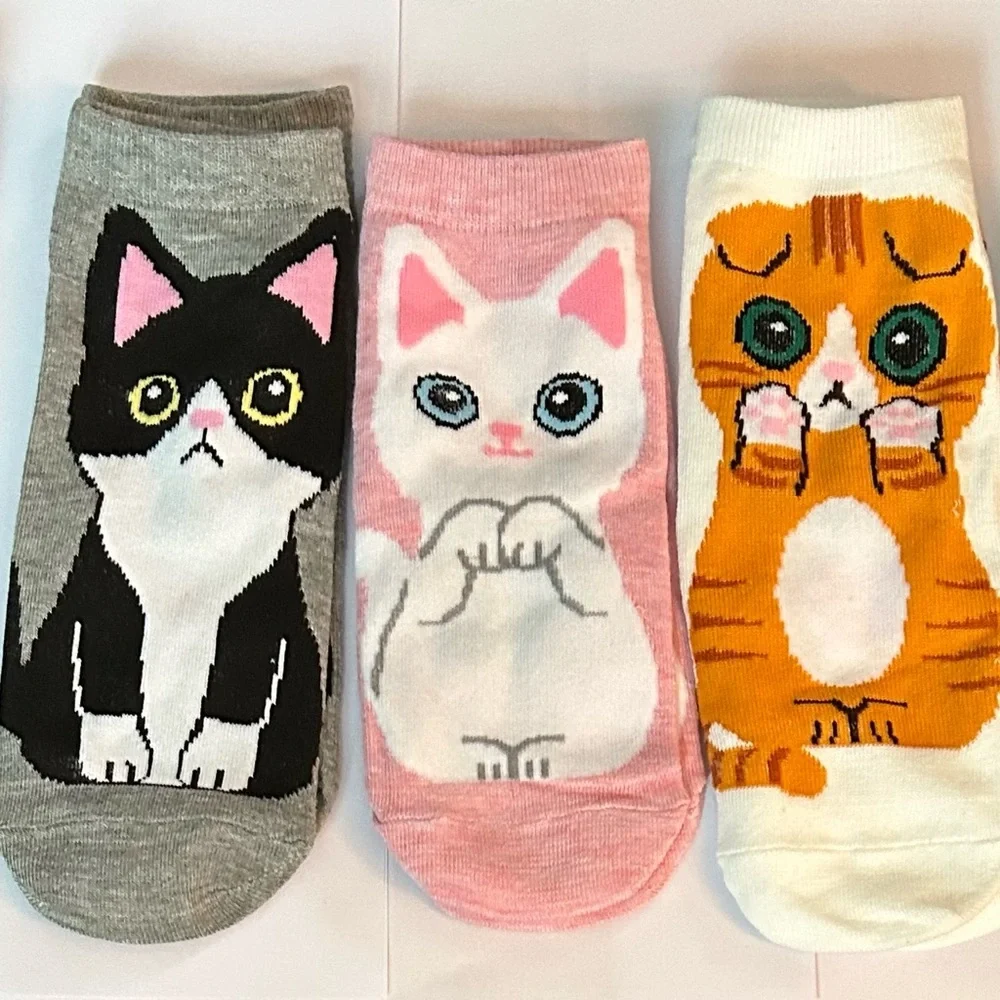 5 Pairs of Cat No Show Socks Fits shoe size 5 to 9 NEW
